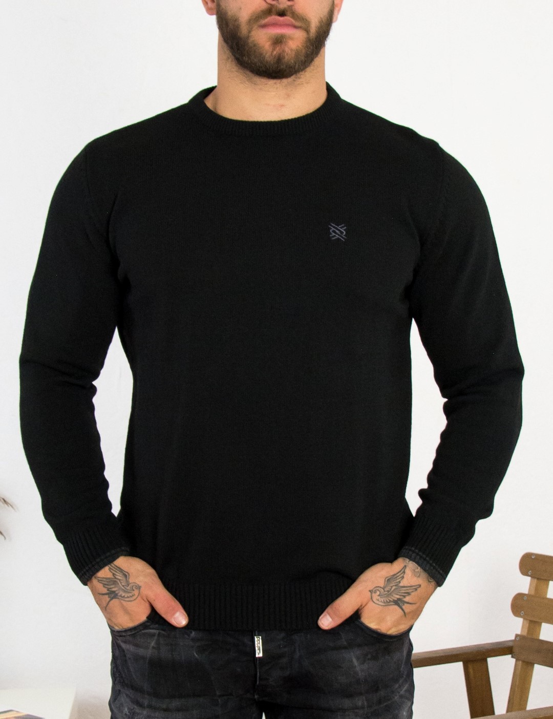 Ανδρικό μαύρο πλεκτό πουλόβερ με διχρωμία Darious 18555L